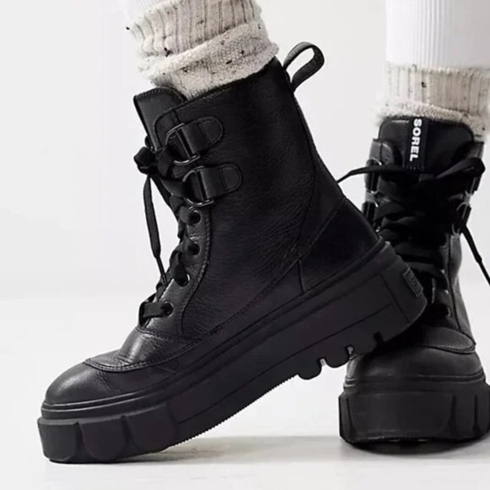 Free People x Sorel Caribou X Lace Up Boots - Picture 2 of 15